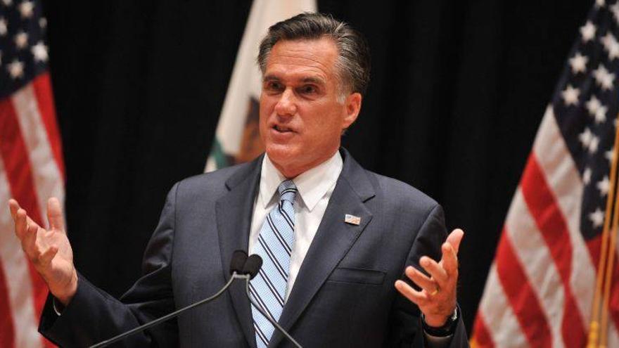 Romney se burla de los votantes de Obama y les acusa de vivir del Estado