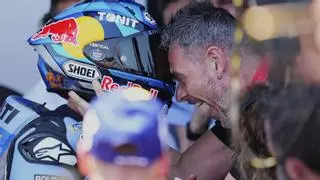 Àlex Márquez destrona a su hermano Marc con una apoteósica victoria en Jerez