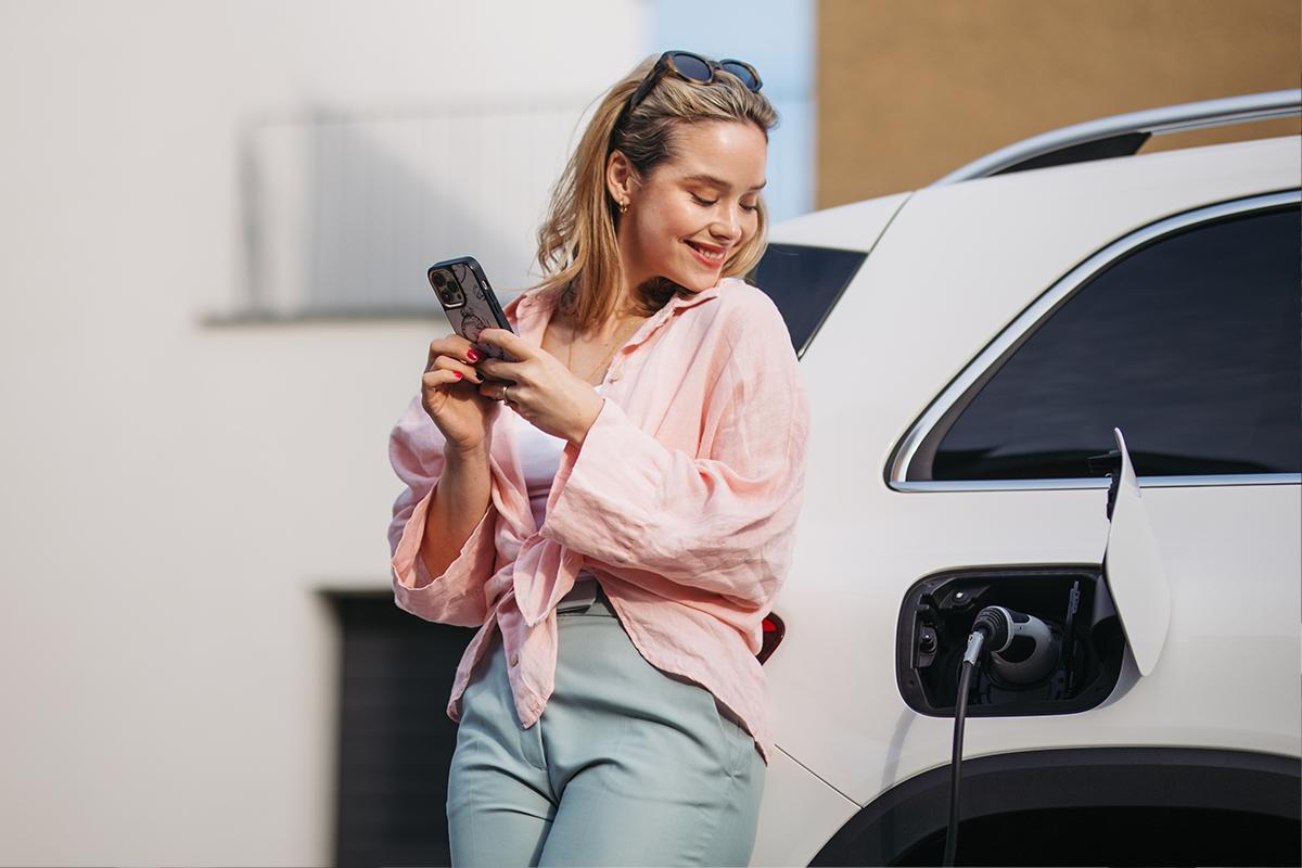 El coche eléctrico es una alternativa de movilidad que te permite ahorrar