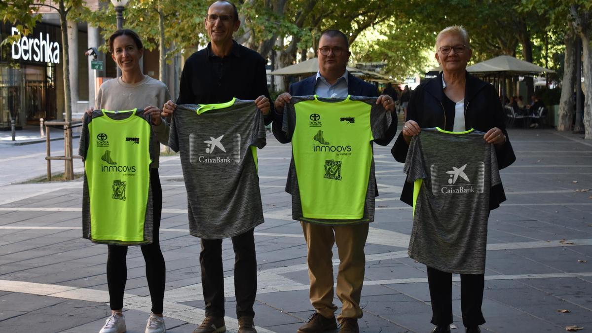 Meritxell Soler,  Miguel Pérez, Antoni Massegú i Mercè Rosich, presentant els 17ns 10 km urbans de Manresa