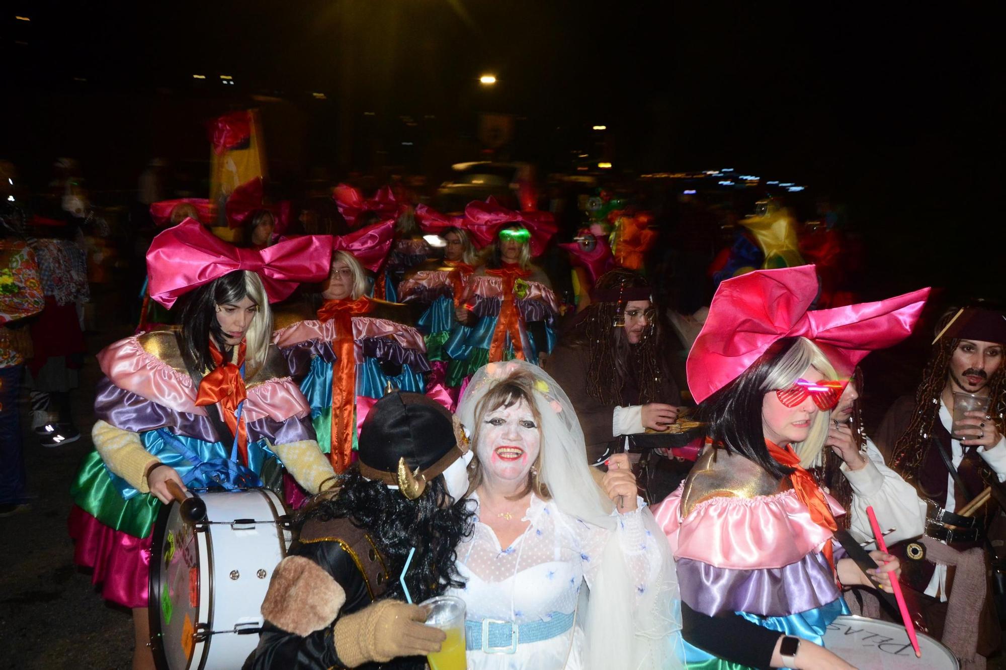 El Enterro da Sardiña nocturno en Moaña