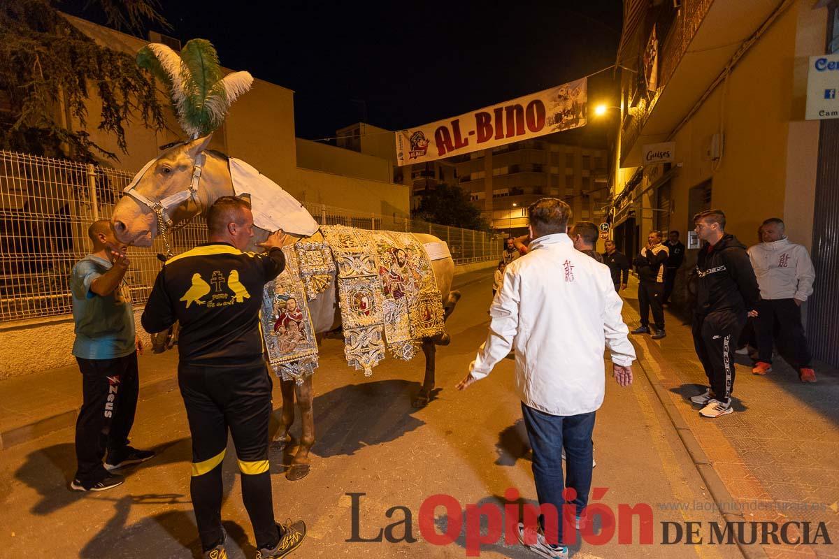 Vestir a un caballo del vino en la mañana del dos de mayo Vestir a un caballo del vino en la mañana del dos de mayo