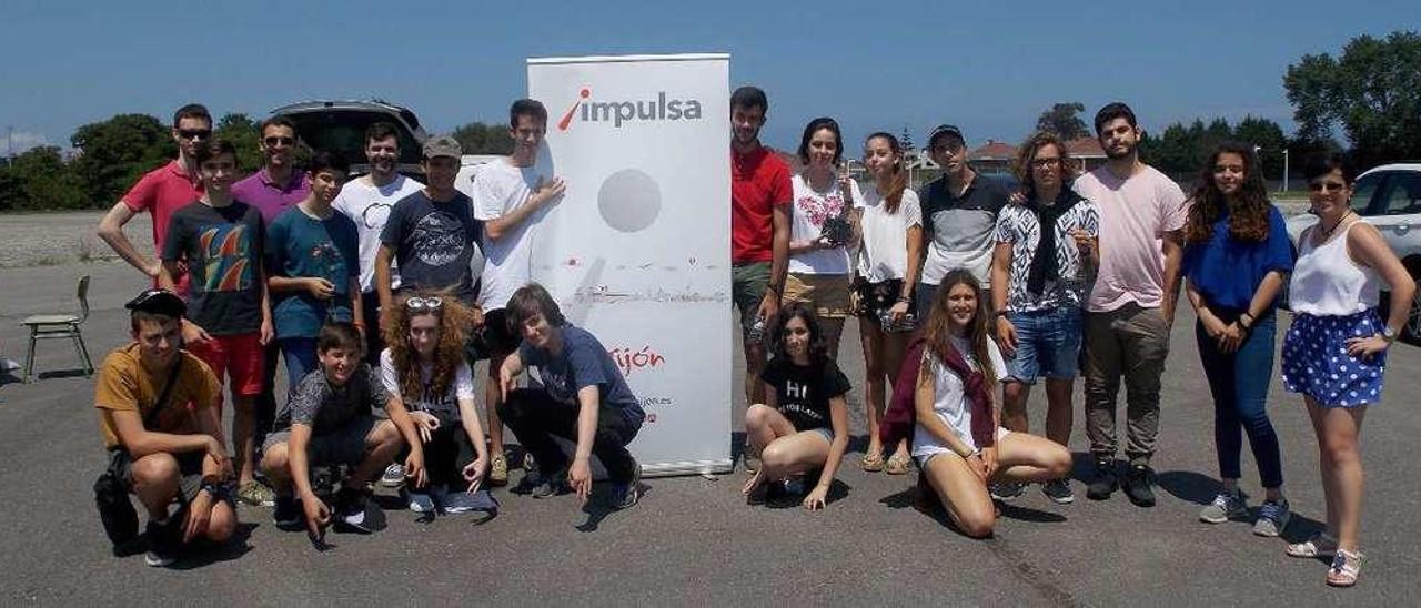 Grupo completo del campus &quot;SensorSat&quot; de la Escuela Politécnica de Gijón, que finalizó ayer.