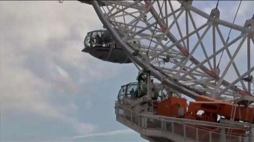 Varias personas quedan atrapadas durante horas en el London Eye
