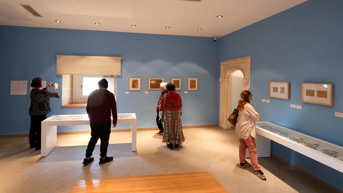 La exposición 'Luz azul' en el Museo Puget