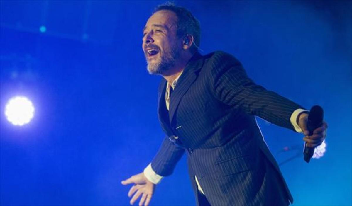 Santi Balmes, en el recital de Love of Lesbian. Santi Balmes, en el recital de Love of Lesbian.