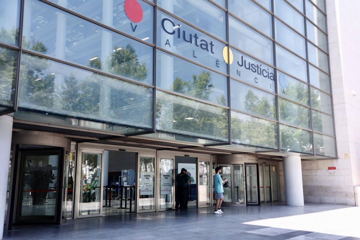 Falta de normes, possibles pròrrogues i molta incertesa davant la reforma que revoluciona l’organització de la justícia a Espanya