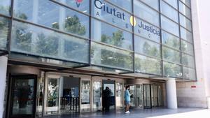 Falta de normes, possibles pròrrogues i molta incertesa davant la reforma que revoluciona l’organització de la justícia a Espanya