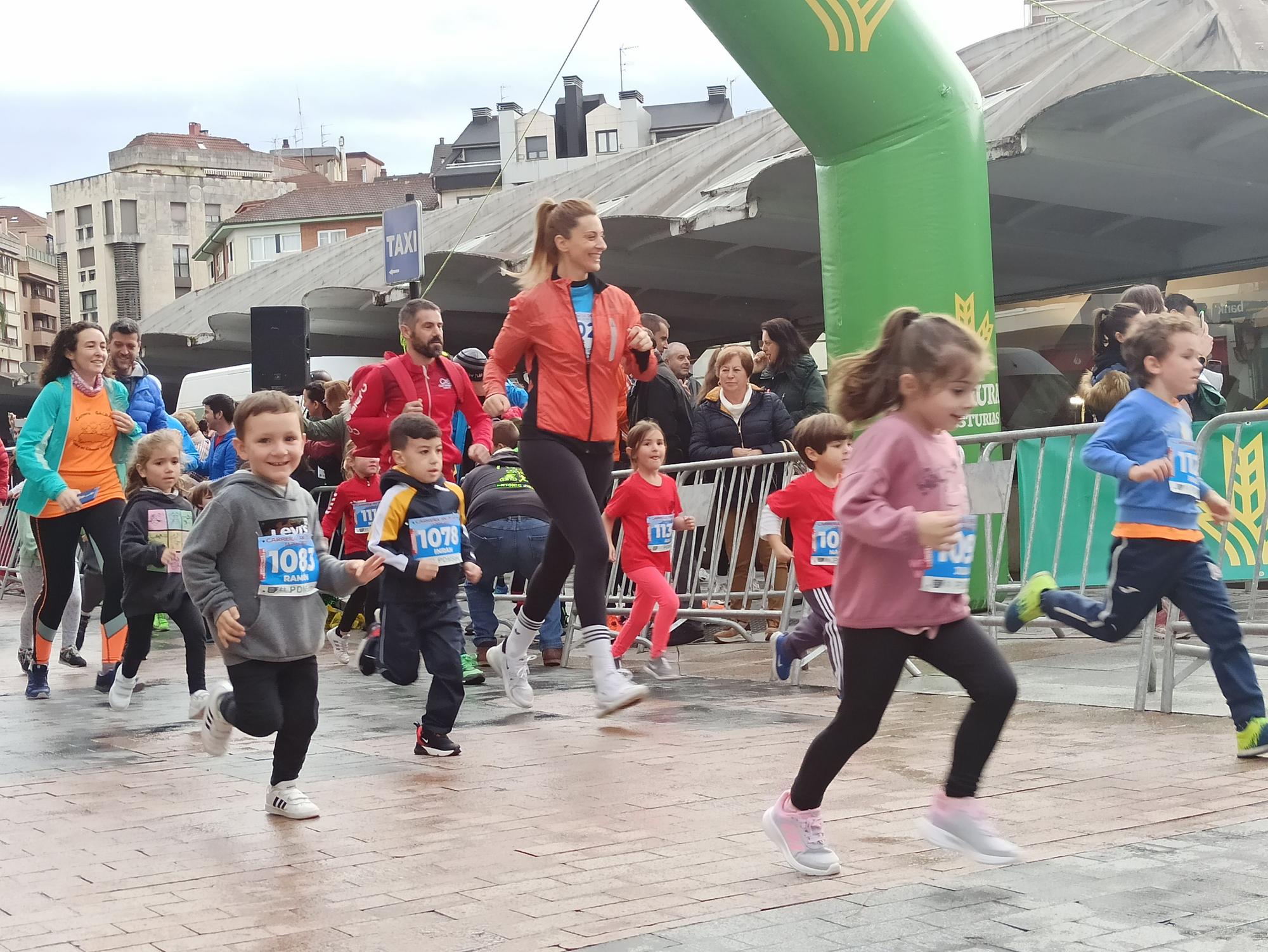 Casi 1.500 participantes disputan la carrera de Fin de Año de Pola de Siero