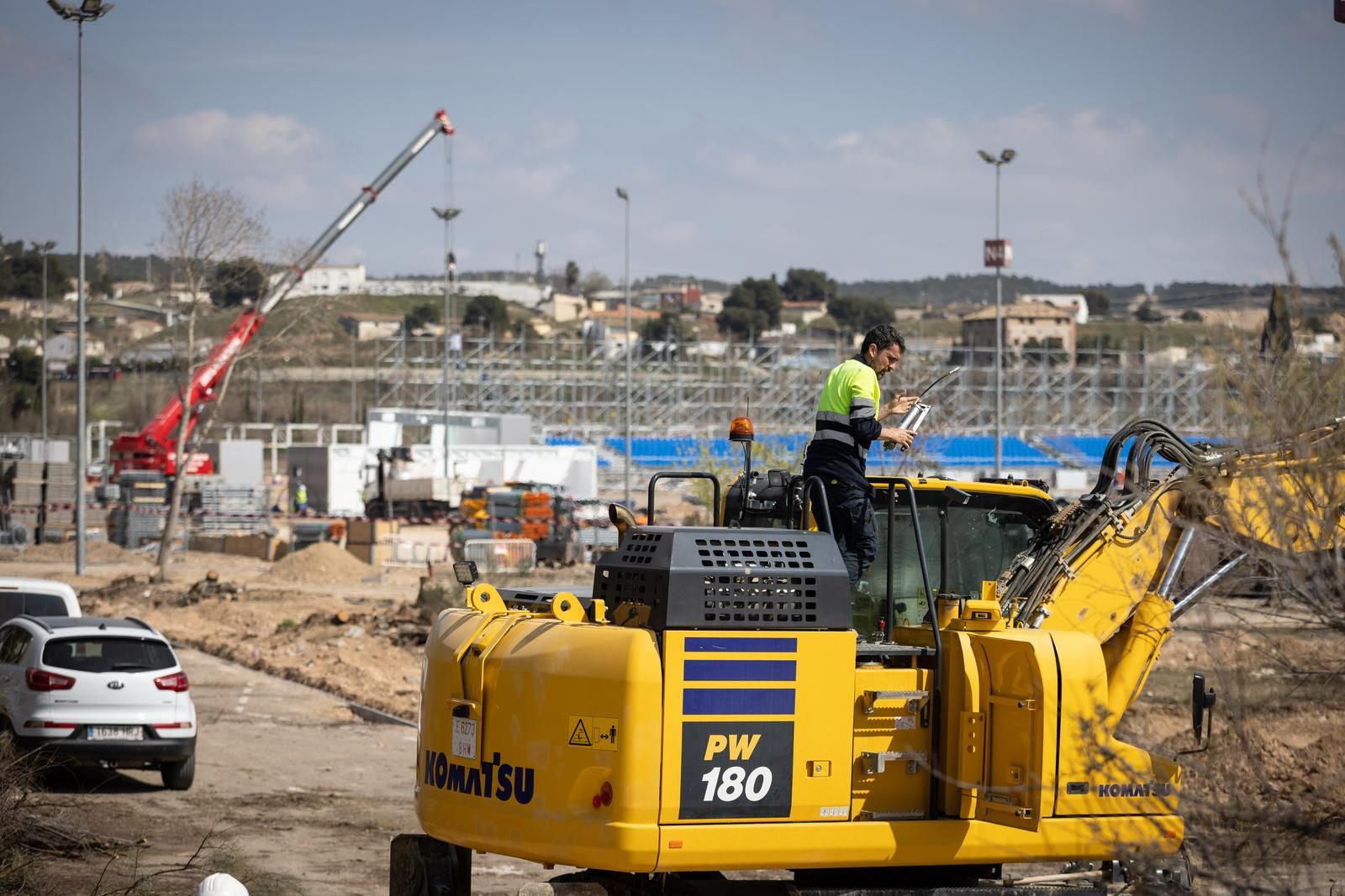 Así evoluciona el montaje de la 'mini' Romareda del Parking Norte
