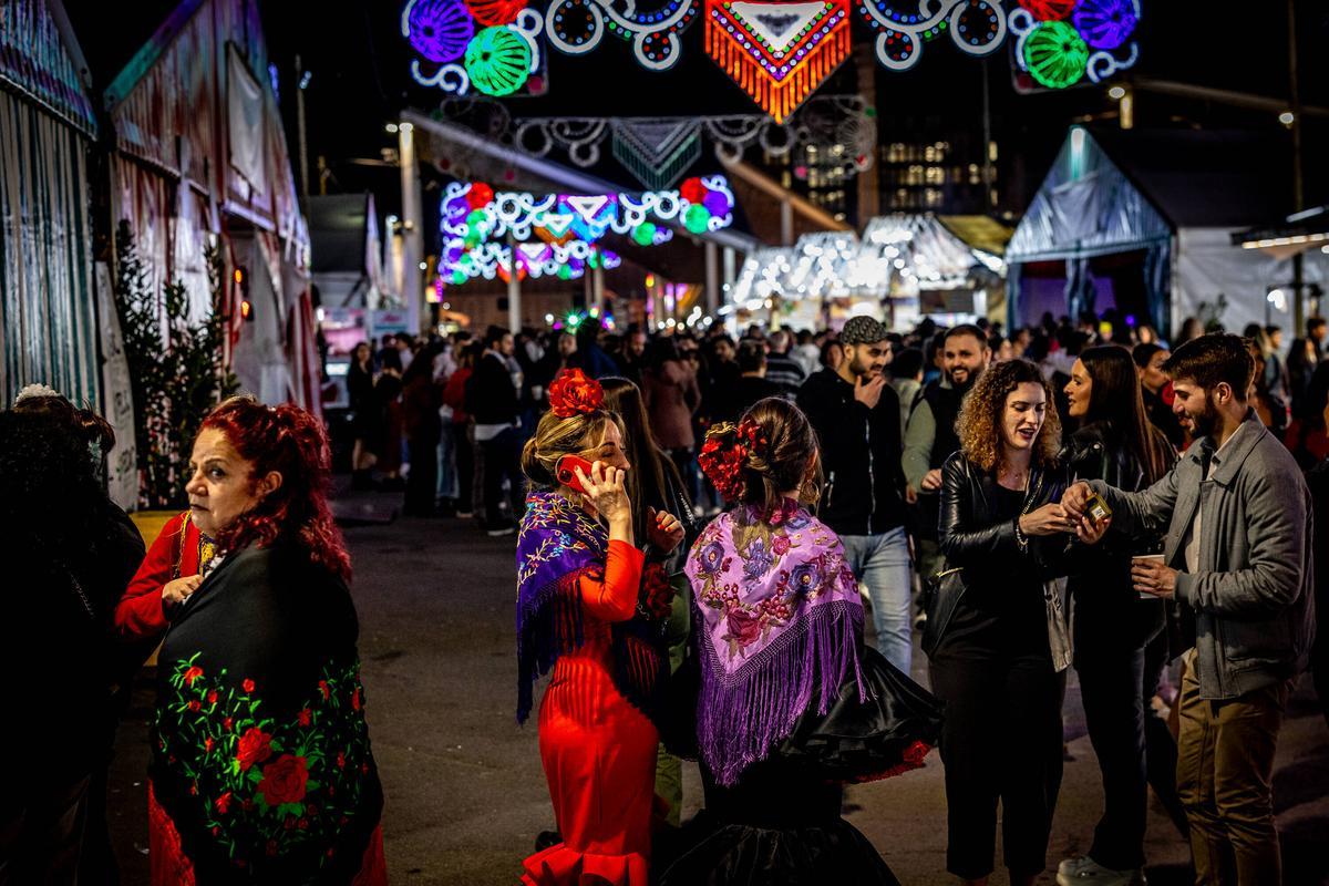 Ambiente de la Feria de Abril de Barcelona, este viernes, 3 de mayo.