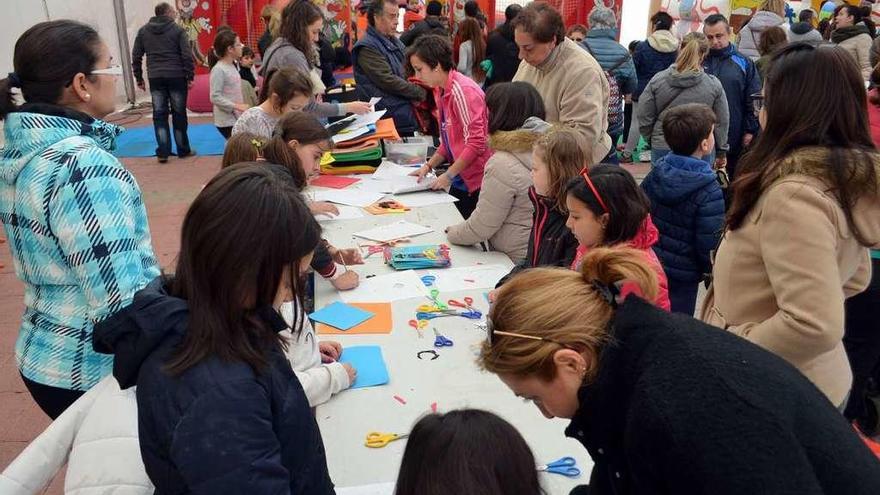 Las actividades de la carpa congregaron a numerosas familias en la jornadade ayer.