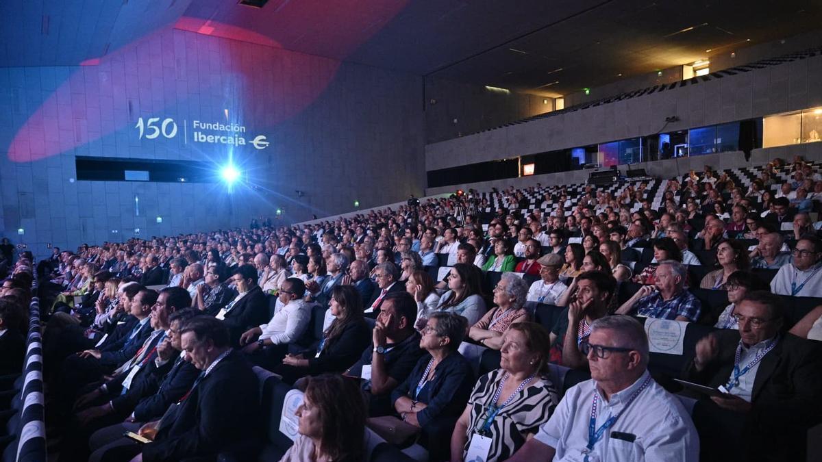 Imagen del aforo completo del Palacio de Congresos de Zaragoza.