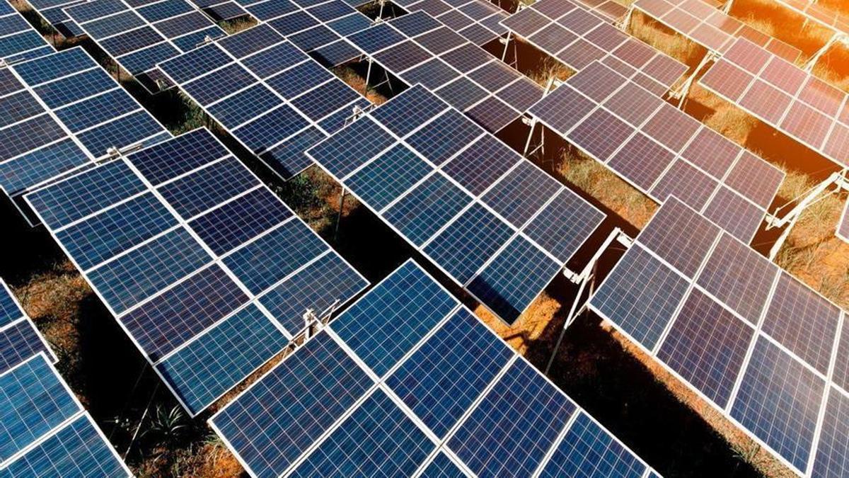 Las comunidades renovables hacen caja con sus instalaciones eólicas y fotovoltaicas