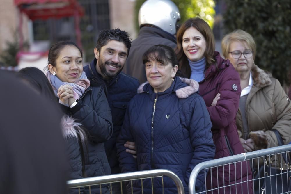 Los Reyes Magos llegan a Murcia repartiendo Roscón