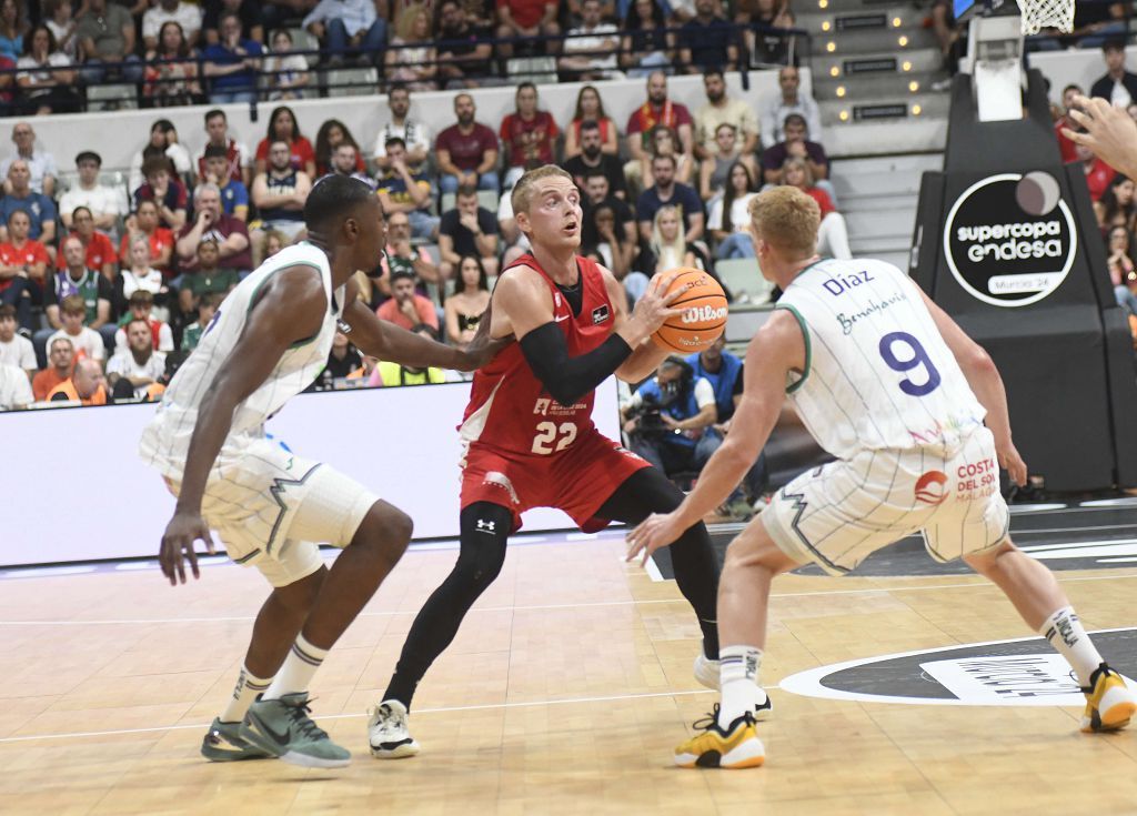 Todas las imágenes de la semifinal de la Supecopa entre el UCAM Murcia y el Unicaja