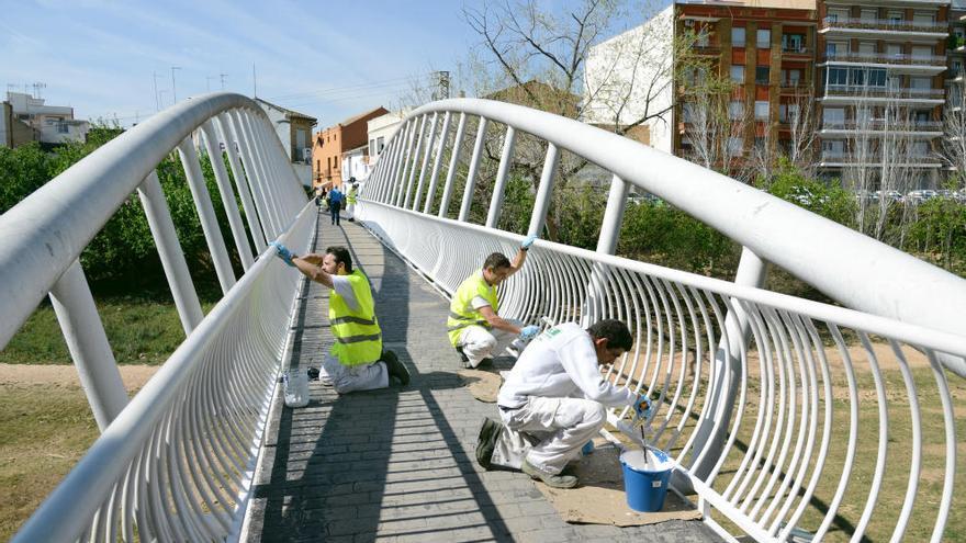 Tareas de saneamiento y pintura en Paiporta