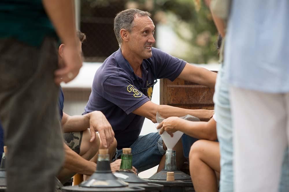 Trasiego de vino en las fiestas de Jesús