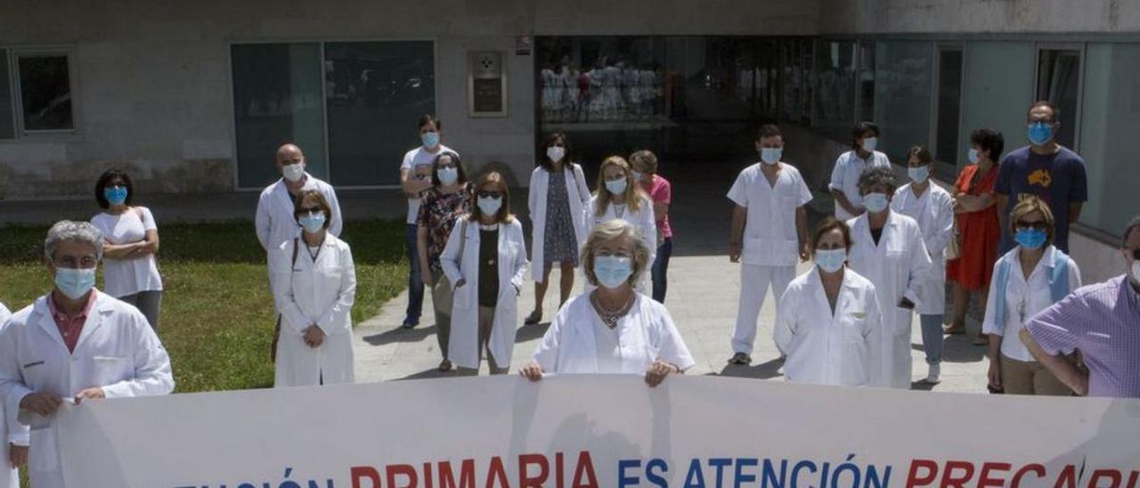 El Colegio de Médicos pide a Salud que «verifique la capacitación» de los médicos sin título MIR