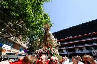 La Virgen de Tabacalera recorre el barrio de la Exposición