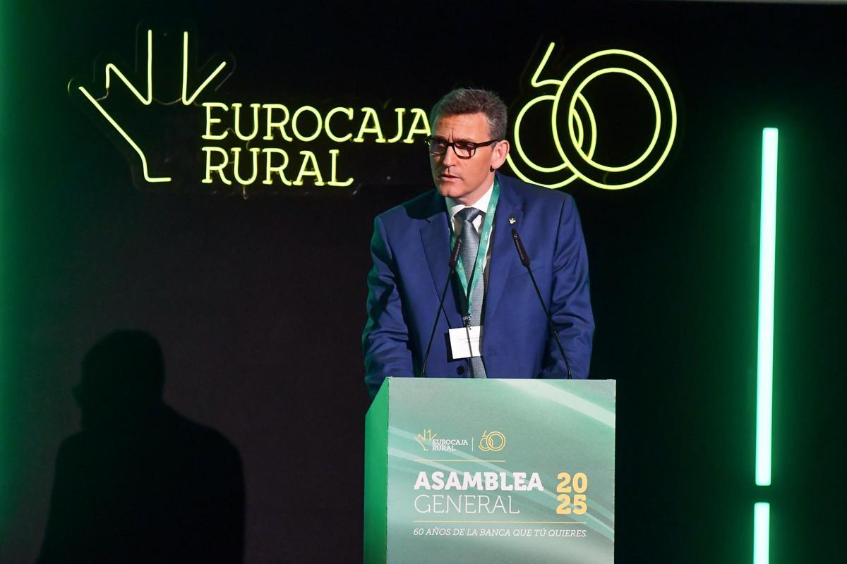 El director general de Eurocaja Rural, Víctor Manuel Martín López, valoró en su intervención los 60 años de trayectoria de la entidad