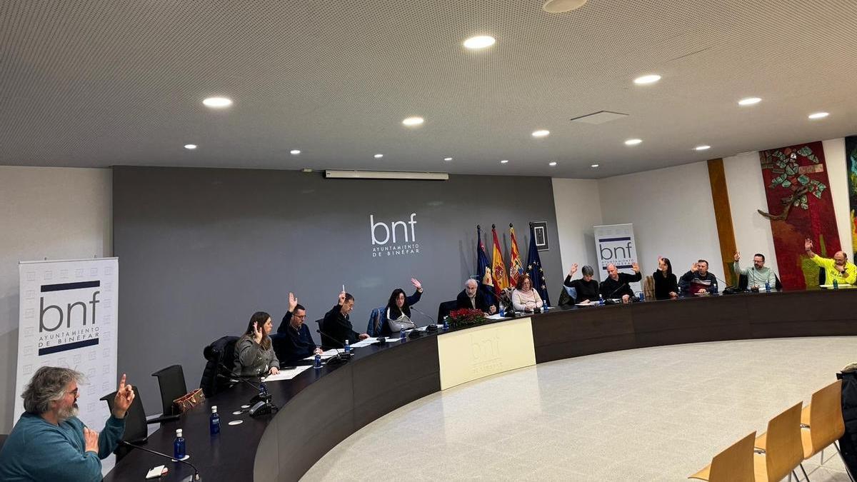Pleno del Ayuntamiento de Binéfar (Huesca).