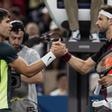 Alcaraz y Dimitrov tras el encuentro en el Masters 1000 de Shanghái