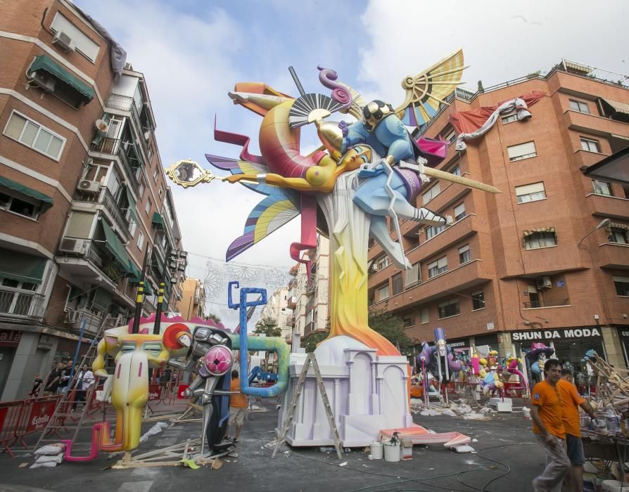 Carolinas Altas. Autor: Pere Baenas. Lema: «De Venus a Marte»