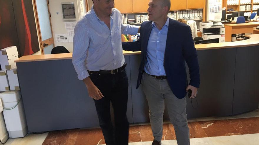 Romero y Osorio, ayer, durante un encuentro que ambos mantuvieron en el Ayuntamiento.