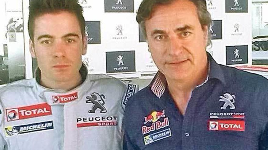 Suárez, a la izquierda, con Carlos Sainz.