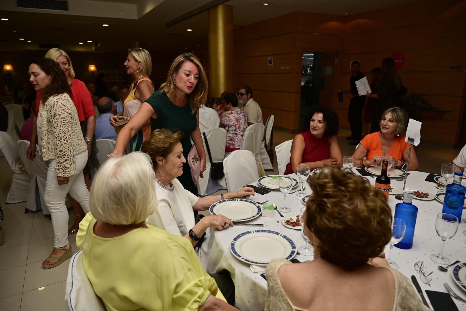 Gala solidaria a beneficio de la Asociación Conta el Cáncer en Castelló