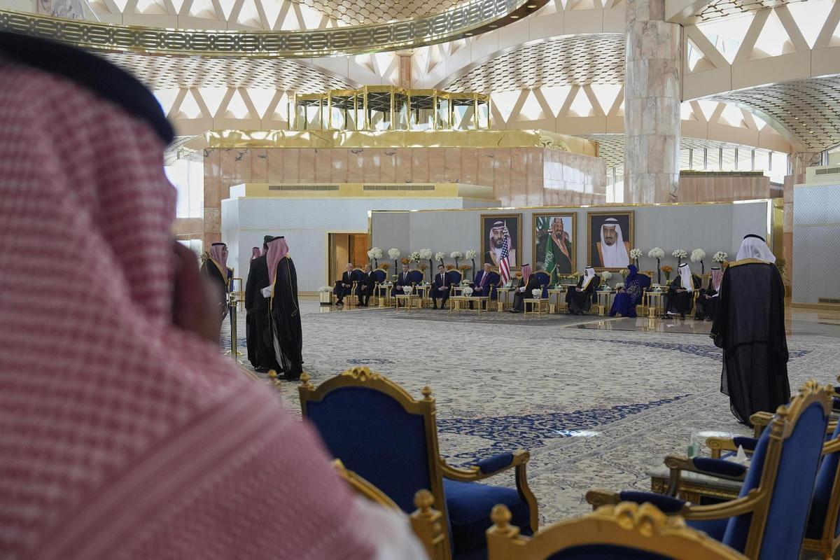 Trump comienza en Arabia Saudí su gira por Oriente Próximo