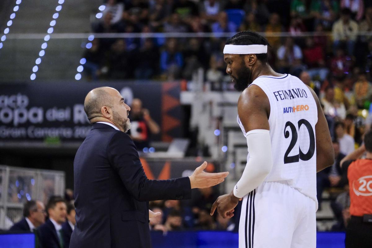 Bruno Fernando no ha hecho olvidar a Poirier