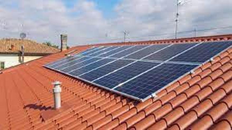 El Ayuntamiento de Badajoz quiere instalar placas fotovoltaicas en todos los colegios