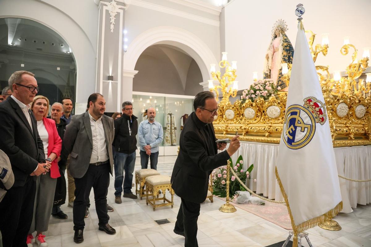Acto de bendición de la bandera que será entregada al Real Madrid.