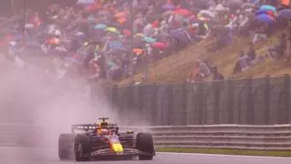 Verstappen 'vuela' en agua en Spa, pero cede la pole del GP de Bélgica a Leclerc