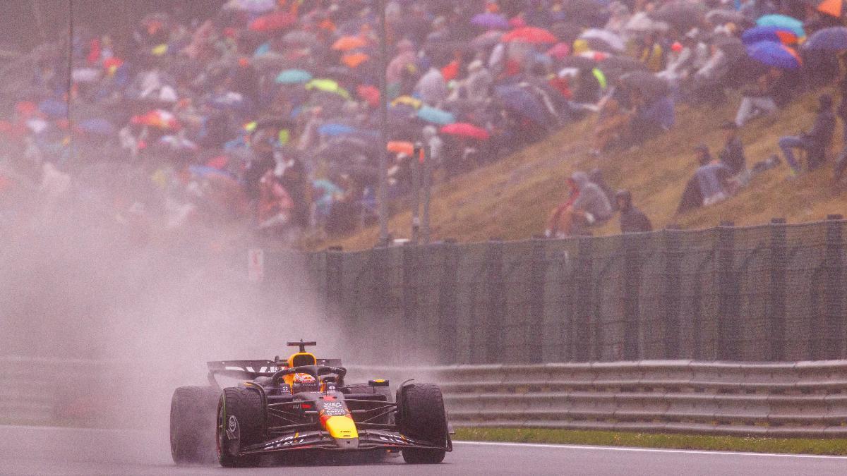 Verstappen vola a Spa, però Leclerc aconsegueix la ‘pole’ de Bèlgica