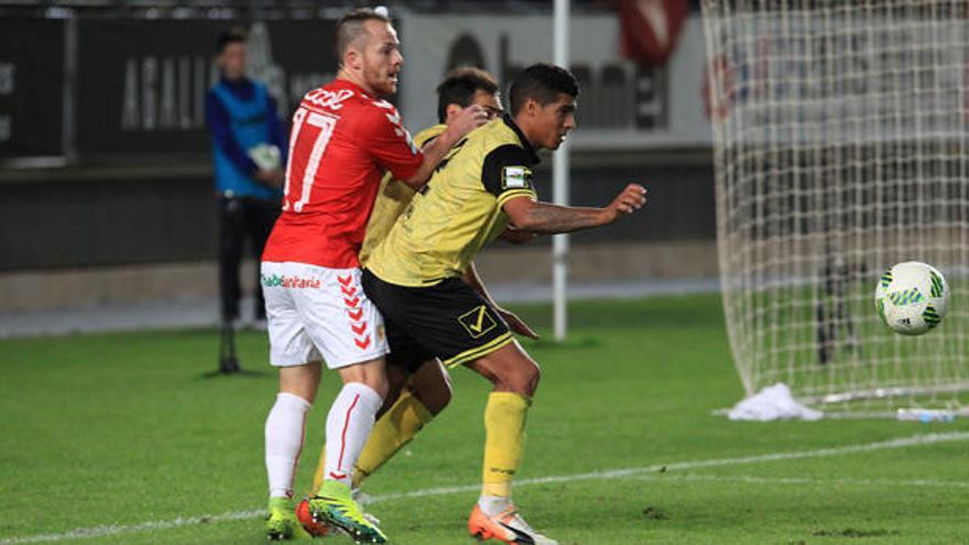 El Marbella ha perdido en ocho días los tres partidos de Liga que ha disputado. el último, ante el Real Murcia, en La Condomina.