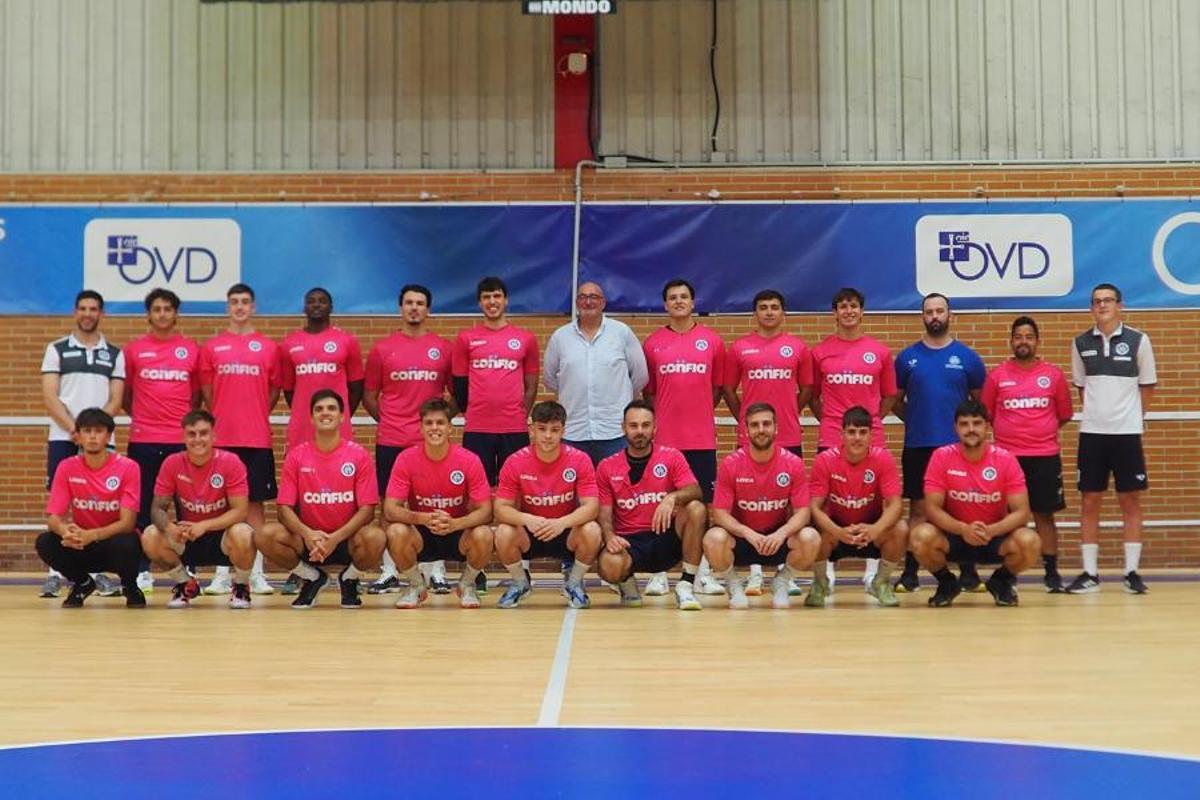 La plantilla del Confía Base Oviedo