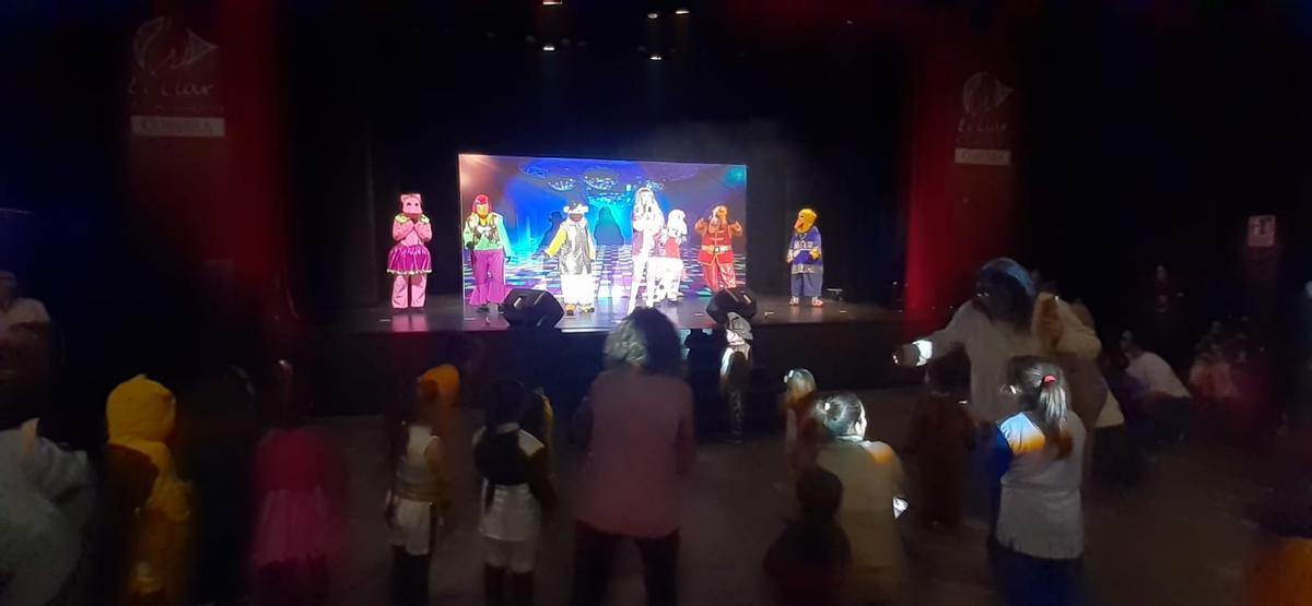 EN IMÁGENES: La animación del lunes de Antroxu en Corvera