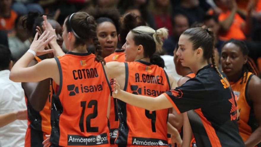 Primera victoria en La Fonteta del Valencia Basket Femenino