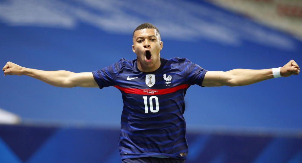 Kylian Mbappé (160 millones - EI)