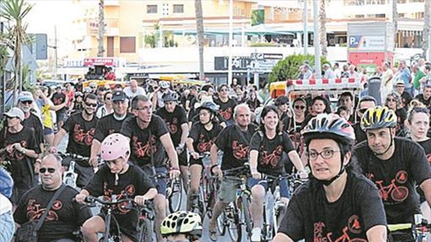 Peñíscola celebra el Día del Turista con los ‘pastissets’ y la ruta en bicicleta