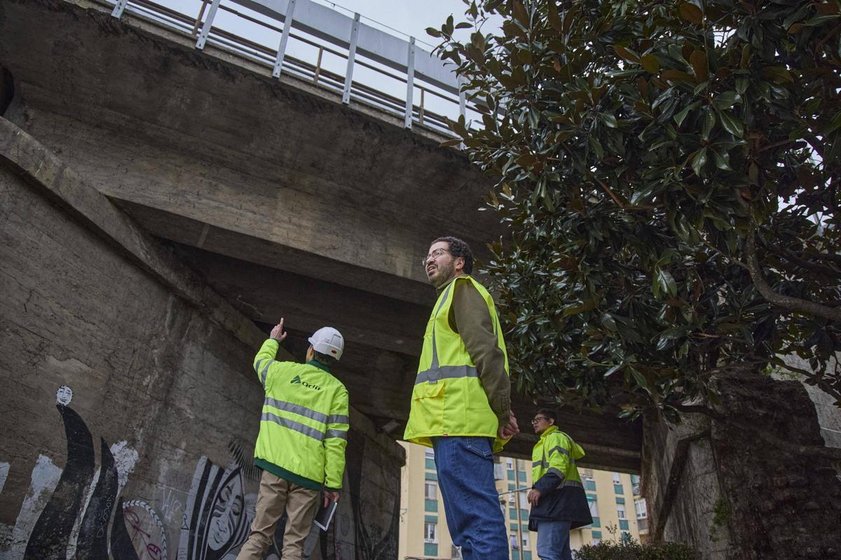 Les fotos de la revisió del viaducte de Girona per part d'Adif