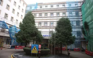 Luz verde a las obras para reparar el edificio del hospital Abente y Lago