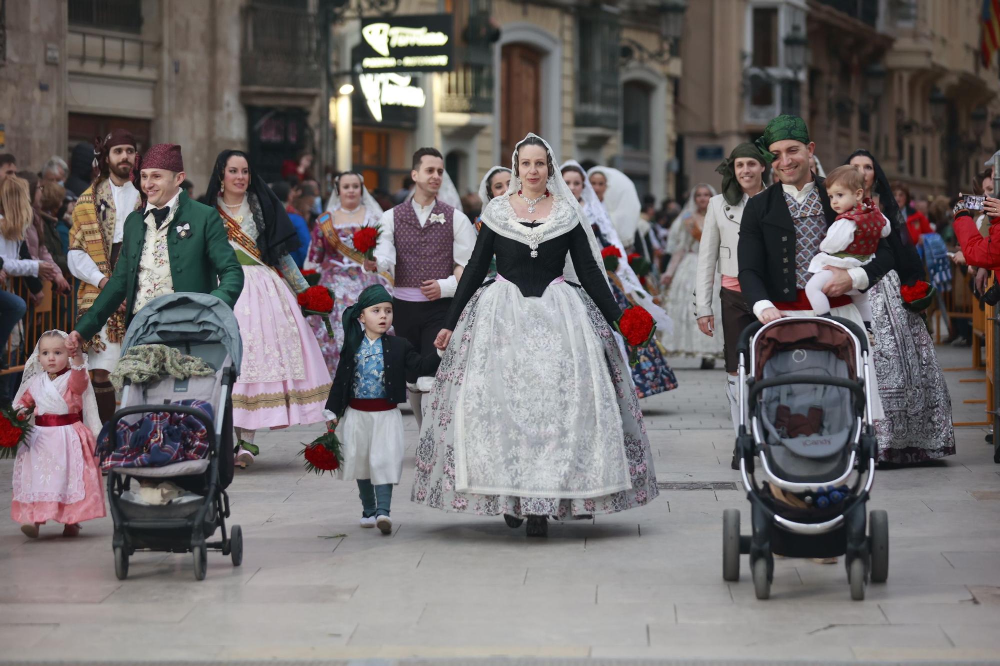 Búscate en el segundo día de ofrenda por la calle Quart (entre las 19:00 a las 20:00 horas)