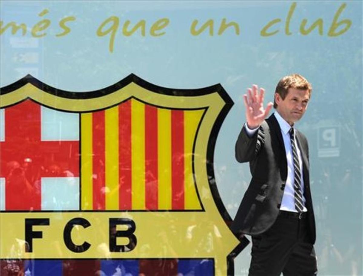 Tito Vilanova després de firmar el seu contracte de primer entrenador del F.C.Barcelona.