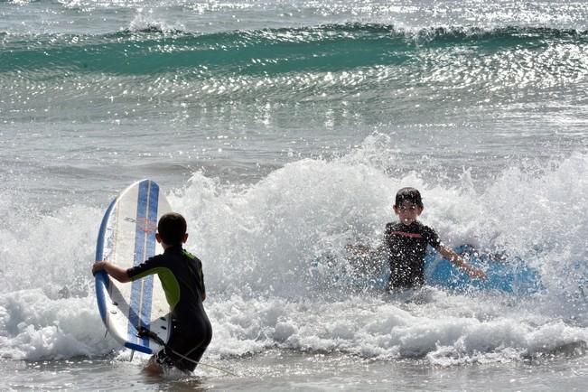 SURF PARA NIÑOS SALINETAS