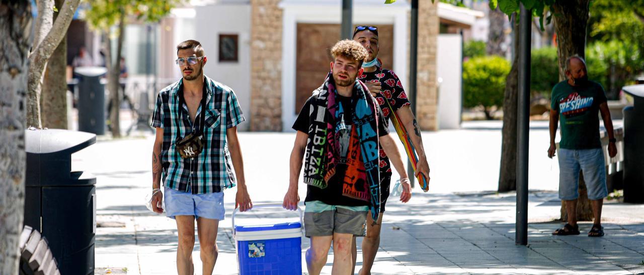 Turistas en Ibiza