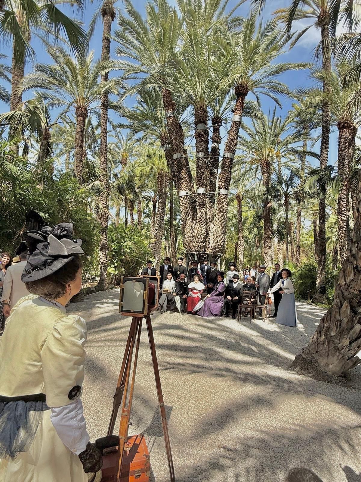 Elche viaja por un día al 1900